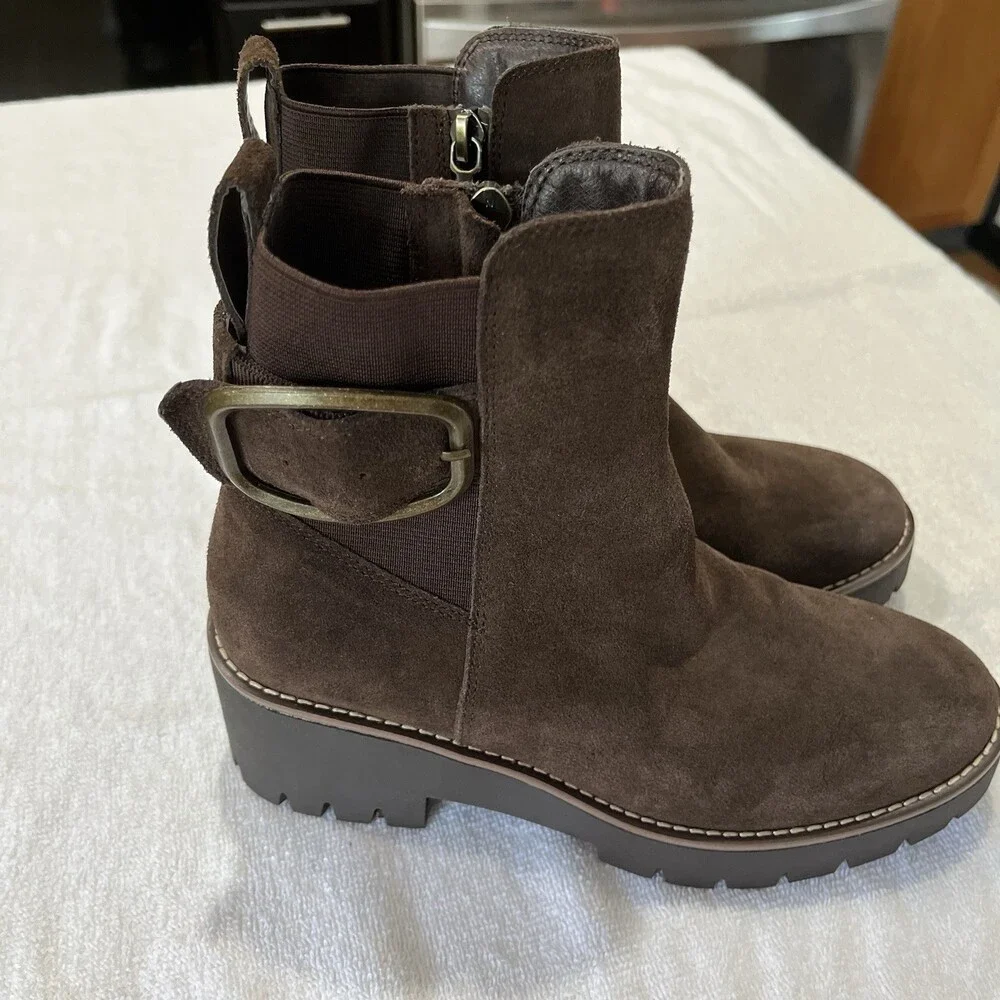 Blondo Women’s Dahlia Brown Suede Chelsea Boot‎ Lug Sole Waterproof Grunge 5.5